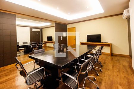 Apartamento à venda com 143m², 3 quartos e 2 vagas Apartamento à venda com 143m², 3 quartos e 2 vagasÁrea comum - home office