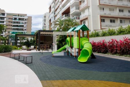 Apartamento à venda com 143m², 3 quartos e 2 vagas Apartamento à venda com 143m², 3 quartos e 2 vagasÁrea comum - playground
