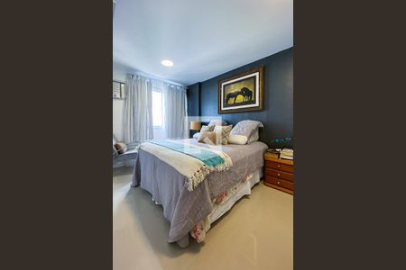 Apartamento à venda com 143m², 3 quartos e 2 vagas Apartamento à venda com 143m², 3 quartos e 2 vagasSuíte