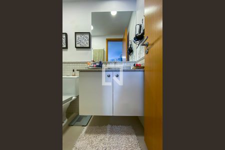 Apartamento à venda com 143m², 3 quartos e 2 vagas Apartamento à venda com 143m², 3 quartos e 2 vagasBanheiro da suíte