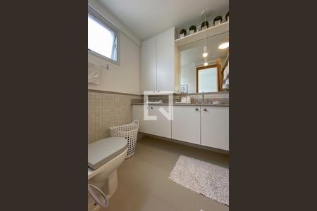 Apartamento à venda com 143m², 3 quartos e 2 vagas Apartamento à venda com 143m², 3 quartos e 2 vagasBanheiro social 2