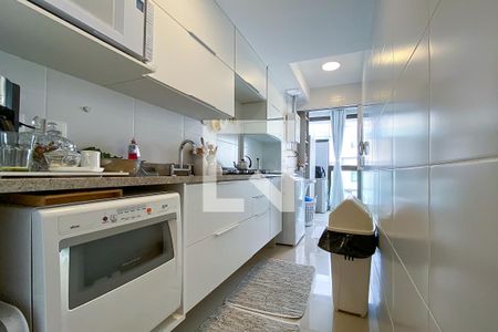 Apartamento à venda com 143m², 3 quartos e 2 vagas Apartamento à venda com 143m², 3 quartos e 2 vagasCozinha