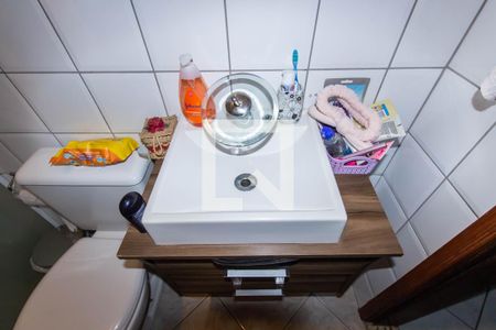 Casa à venda com 100m², 4 quartos e 2 vagas Casa à venda com 100m², 4 quartos e 2 vagasBanheiro