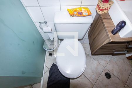 Casa à venda com 100m², 4 quartos e 2 vagas Casa à venda com 100m², 4 quartos e 2 vagasBanheiro