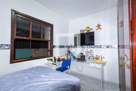 Casa à venda com 100m², 4 quartos e 2 vagas Casa à venda com 100m², 4 quartos e 2 vagasQuarto 2