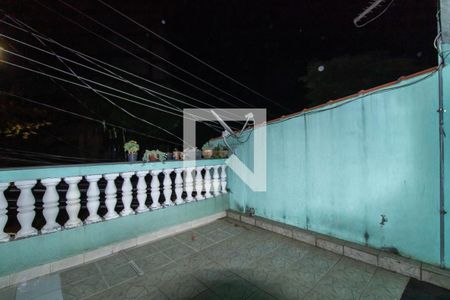 Casa à venda com 100m², 4 quartos e 2 vagas Casa à venda com 100m², 4 quartos e 2 vagasVaranda