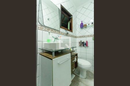 Casa à venda com 100m², 4 quartos e 2 vagas Casa à venda com 100m², 4 quartos e 2 vagasBanheiro do Quarto 3