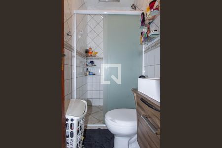 Casa à venda com 100m², 4 quartos e 2 vagas Casa à venda com 100m², 4 quartos e 2 vagasBanheiro