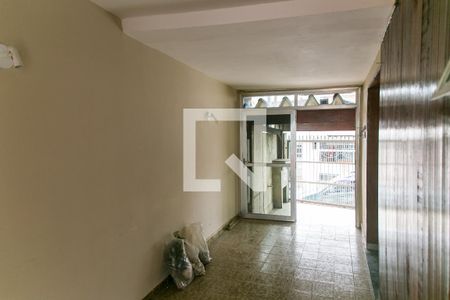 Casa para alugar com 110m², 4 quartos e 2 vagasHall