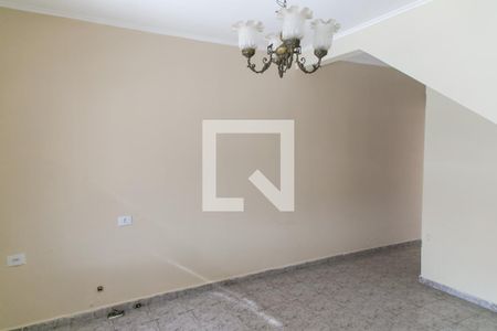 Sala   de casa para alugar com 4 quartos, 110m² em Parque Vitoria, São Paulo