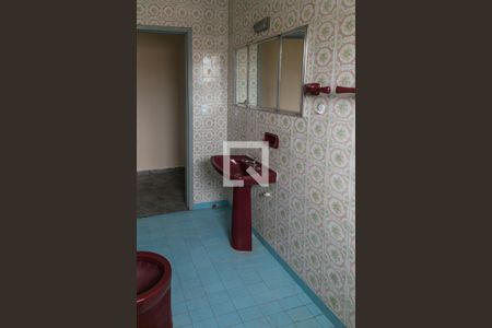 Casa para alugar com 110m², 4 quartos e 2 vagasBanheiro 1