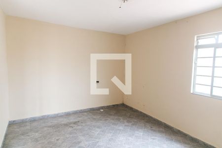 Quarto 1   de casa para alugar com 4 quartos, 110m² em Parque Vitoria, São Paulo