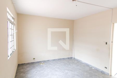 Quarto 1   de casa para alugar com 4 quartos, 110m² em Parque Vitoria, São Paulo