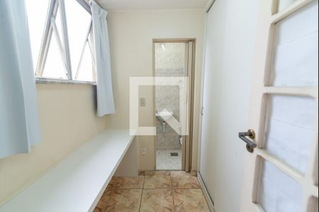 Apartamento à venda com 76m², 2 quartos e 1 vagaQuarto de Serviço