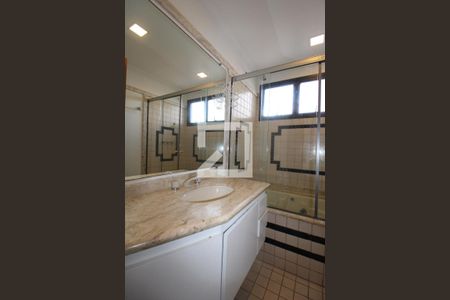 Apartamento para alugar com 70m², 1 quarto e 2 vagasBanheiro da Suíte