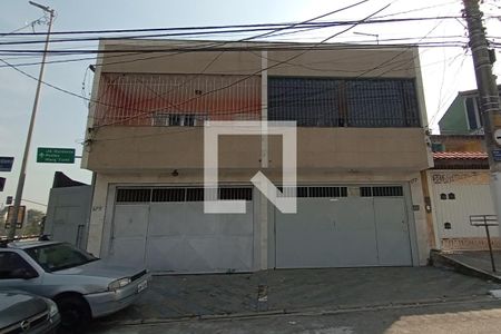Casa à venda com 222m², 3 quartos e 2 vagasFachada