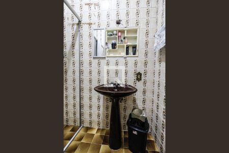 Casa à venda com 380m², 3 quartos e 3 vagasBanheiro 2