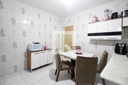 Casa à venda com 380m², 3 quartos e 3 vagasCozinha