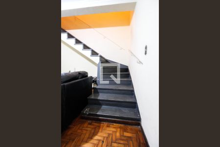 Escada de casa à venda com 3 quartos, 380m² em Vila Amália (zona Norte), São Paulo