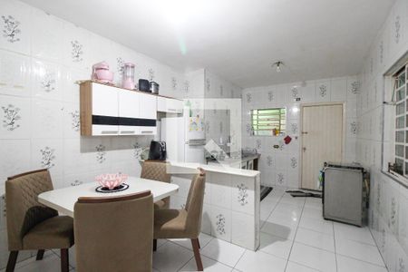 Casa à venda com 380m², 3 quartos e 3 vagasCozinha