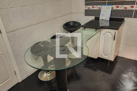 Casa à venda com 190m², 3 quartos e 3 vagas Casa à venda com 190m², 3 quartos e 3 vagasCozinha