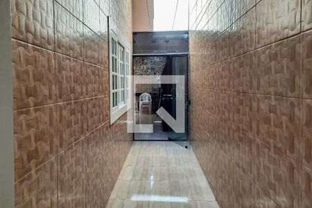 Casa à venda com 190m², 3 quartos e 3 vagas Casa à venda com 190m², 3 quartos e 3 vagasCorredor