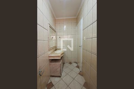 Casa à venda com 190m², 3 quartos e 3 vagas Casa à venda com 190m², 3 quartos e 3 vagasBanheiro Social