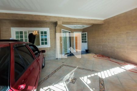 Casa à venda com 190m², 3 quartos e 3 vagas Casa à venda com 190m², 3 quartos e 3 vagasGaragem