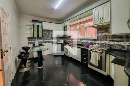 Casa à venda com 190m², 3 quartos e 3 vagas Casa à venda com 190m², 3 quartos e 3 vagasCozinha