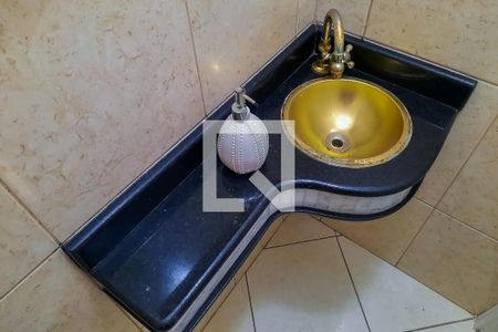 Casa à venda com 190m², 3 quartos e 3 vagas Casa à venda com 190m², 3 quartos e 3 vagasLavabo