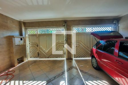 Casa à venda com 190m², 3 quartos e 3 vagas Casa à venda com 190m², 3 quartos e 3 vagasGaragem