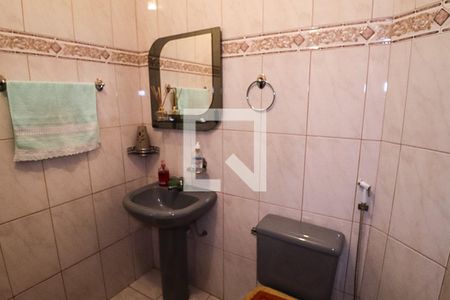 Casa à venda com 310m², 6 quartos e 3 vagasLavabo do térreo