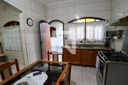 Casa à venda com 310m², 6 quartos e 3 vagasCozinha