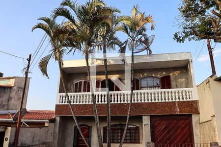 Casa à venda com 310m², 6 quartos e 3 vagasFachada