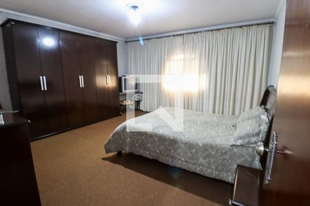 Casa à venda com 310m², 6 quartos e 3 vagasSuíte