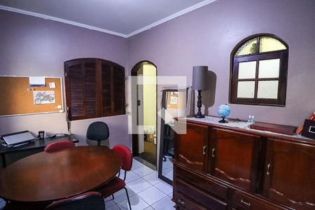 Casa à venda com 310m², 6 quartos e 3 vagasEdícula - Sala