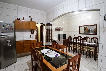 Casa à venda com 310m², 6 quartos e 3 vagasCozinha