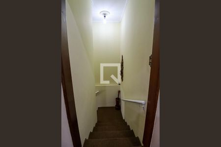 Casa à venda com 310m², 6 quartos e 3 vagasEscada