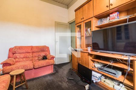 Dormitório de casa à venda com 4 quartos, 500m² em Medianeira, Porto Alegre