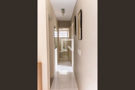 Corredor de apartamento para alugar com 2 quartos, 50m² em Vila São Paulo, Ferraz de Vasconcelos