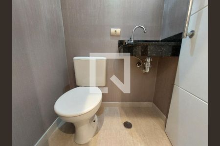 Casa de condomínio à venda com 132m², 3 quartos e 2 vagasLavabo