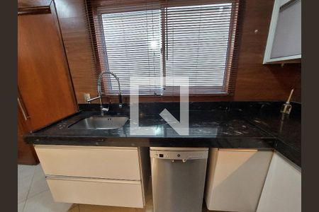 Casa de condomínio à venda com 132m², 3 quartos e 2 vagasCozinha