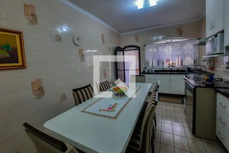 Casa à venda com 148m², 3 quartos e 2 vagas Casa à venda com 148m², 3 quartos e 2 vagasCozinha