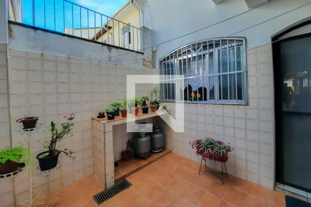 Casa à venda com 148m², 3 quartos e 2 vagas Casa à venda com 148m², 3 quartos e 2 vagasÁrea