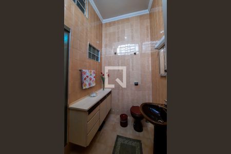 Casa à venda com 148m², 3 quartos e 2 vagas Casa à venda com 148m², 3 quartos e 2 vagasBanheiro