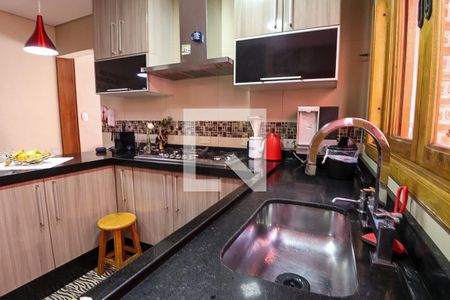 Casa à venda com 330m², 2 quartos e 2 vagasCozinha