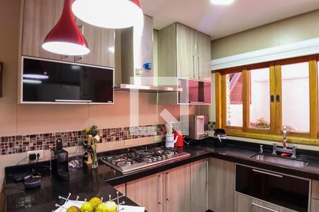 Casa à venda com 330m², 2 quartos e 2 vagasCozinha