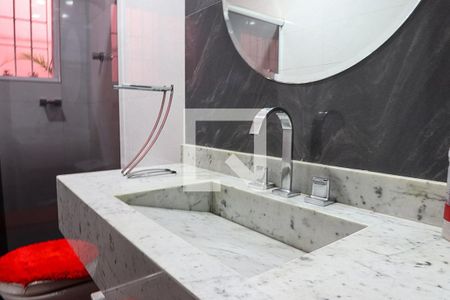 Casa à venda com 330m², 2 quartos e 2 vagasBanheiro Social