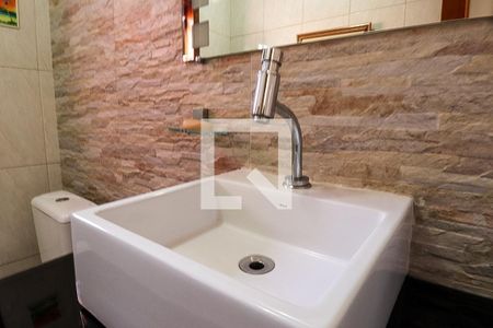 Casa à venda com 330m², 2 quartos e 2 vagasLavabo da churrasqueira