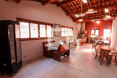 Casa à venda com 330m², 2 quartos e 2 vagasChurrasqueira